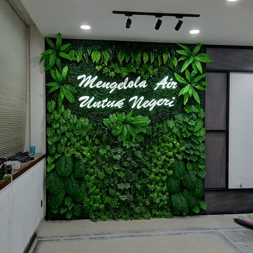 Tukang taman BSD city